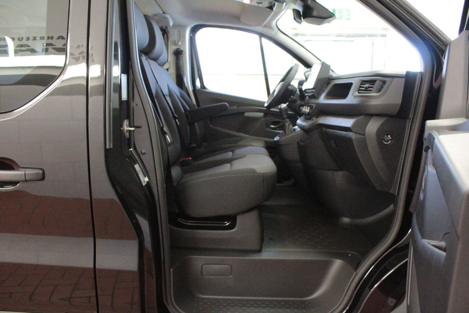Fahrzeugabbildung Renault Trafic Dci 150 Grdt Evolution *Rollstuhlrampe*