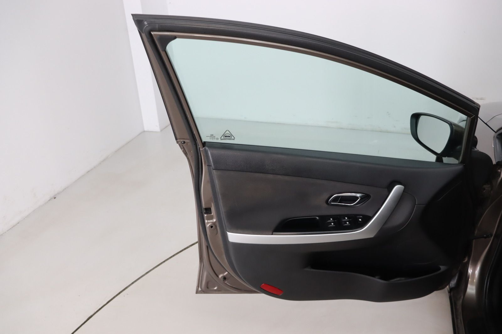 Fahrzeugabbildung Kia Cee'd 1.4 16V Edition 7 aus 1. Hd