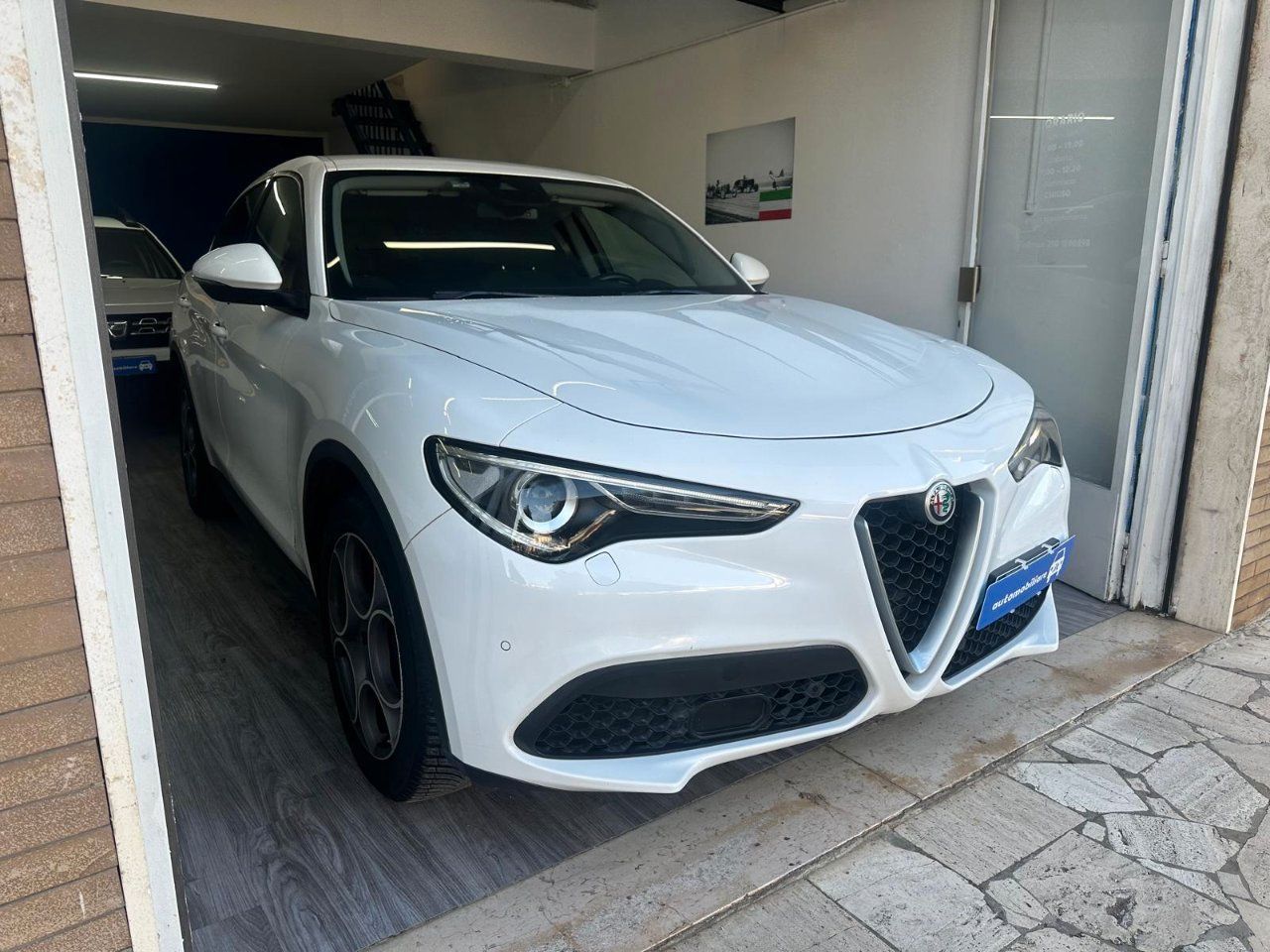 Alfa Romeo Stelvio 2.2 t Sport Tech rwd 160cv au imagem 3