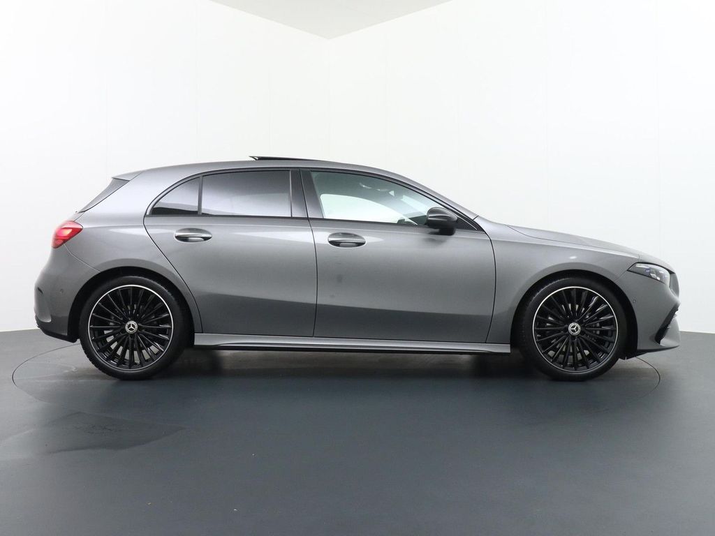Mercedes-Benz A 180 Star Edition AMG Line | Panorama - Schiebe