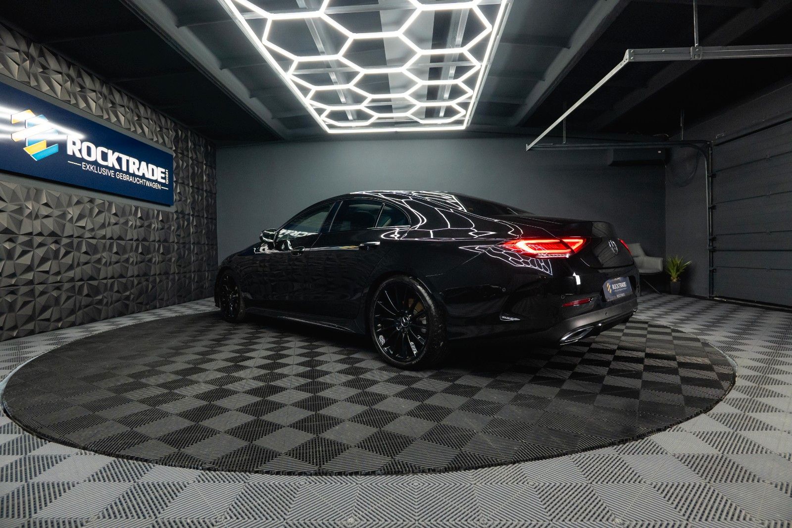 Fahrzeugabbildung Mercedes-Benz CLS 400d 4Matic AMG Night-Paket *Burmester*ACC*
