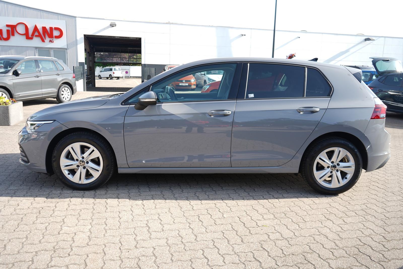 Volkswagen Golf VIII 1.5 16V TSI Life LED App-Connect ACC, миниатюра 3