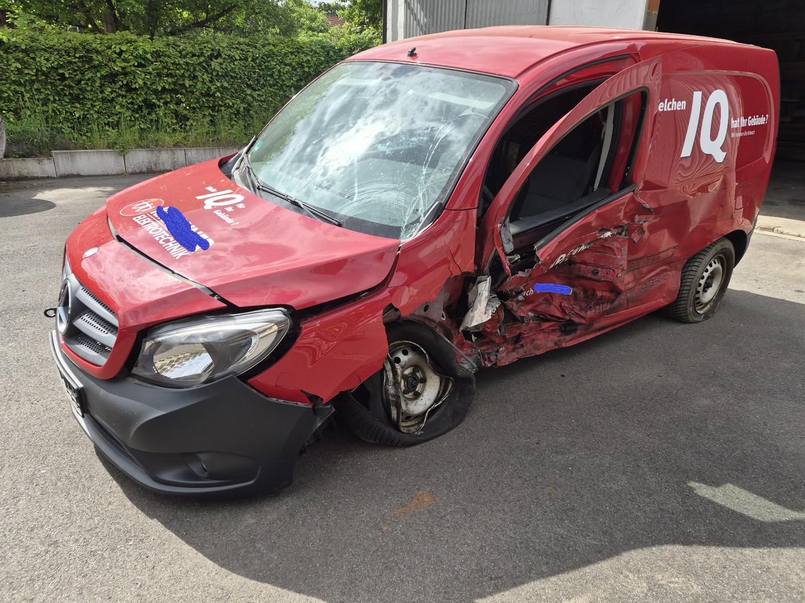 Mercedes-Benz Citan Kasten 109 CDI Unfall