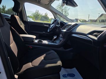 Ford S-Max - 12
