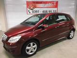 Mercedes-Benz B 200 Sitzheizung, Teilleder, rot-met. - Mercedes-Benz B-Class aus 2008