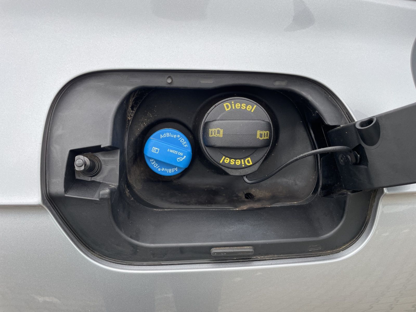Fahrzeugabbildung Volkswagen Arteon R-Line TDI DCC LEDER DYNAUDIO NAVI ACC