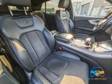 Audi Q8 - 11