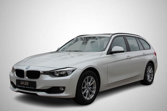 BMW 320i Touring AHK Panorama 1. Hand