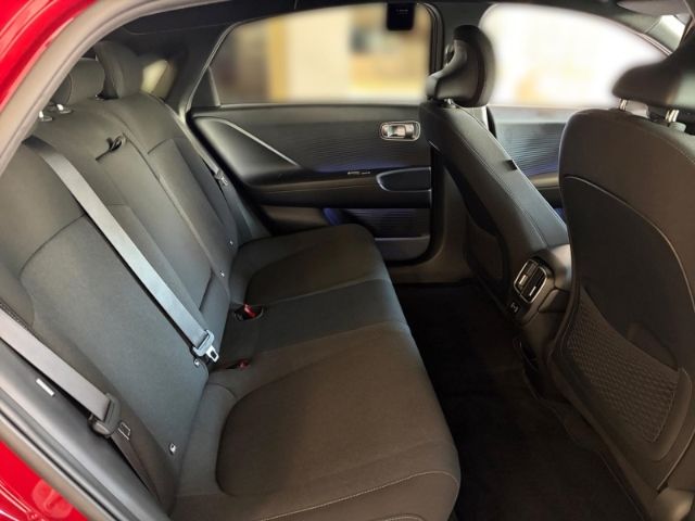 Fahrzeugabbildung Hyundai IONIQ 6 Techniq Elektro 77 HUD Navi Digitales Co