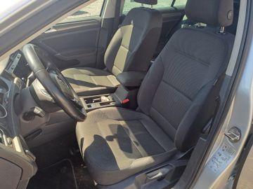 Volkswagen Golf - 10