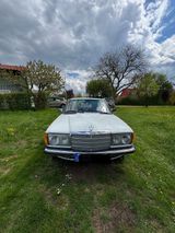 Mercedes-Benz 200  W123 Automatic Benziner  - Mercedes-Benz 200: W123