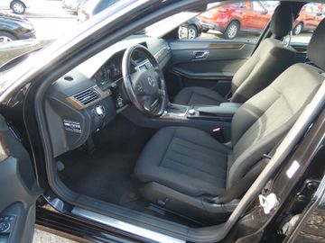 Mercedes E 200 - 6
