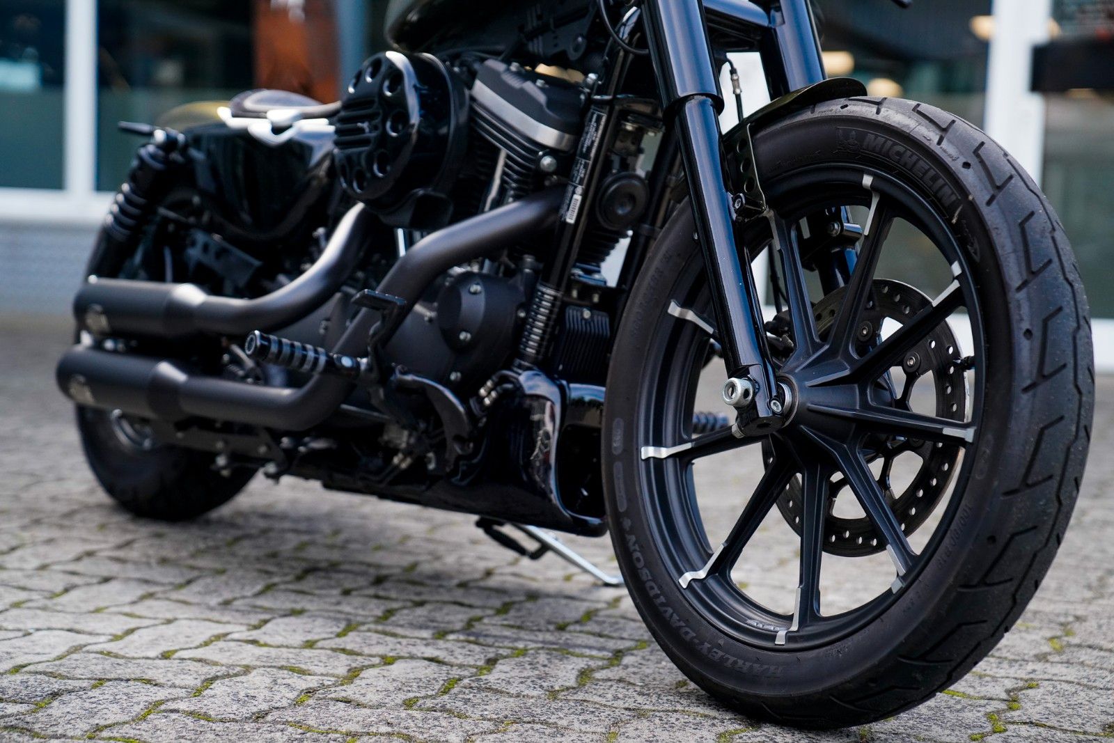 Fahrzeugabbildung Harley-Davidson SPORTSTER XL883N IRON - Jekill - Kurzes Heck -