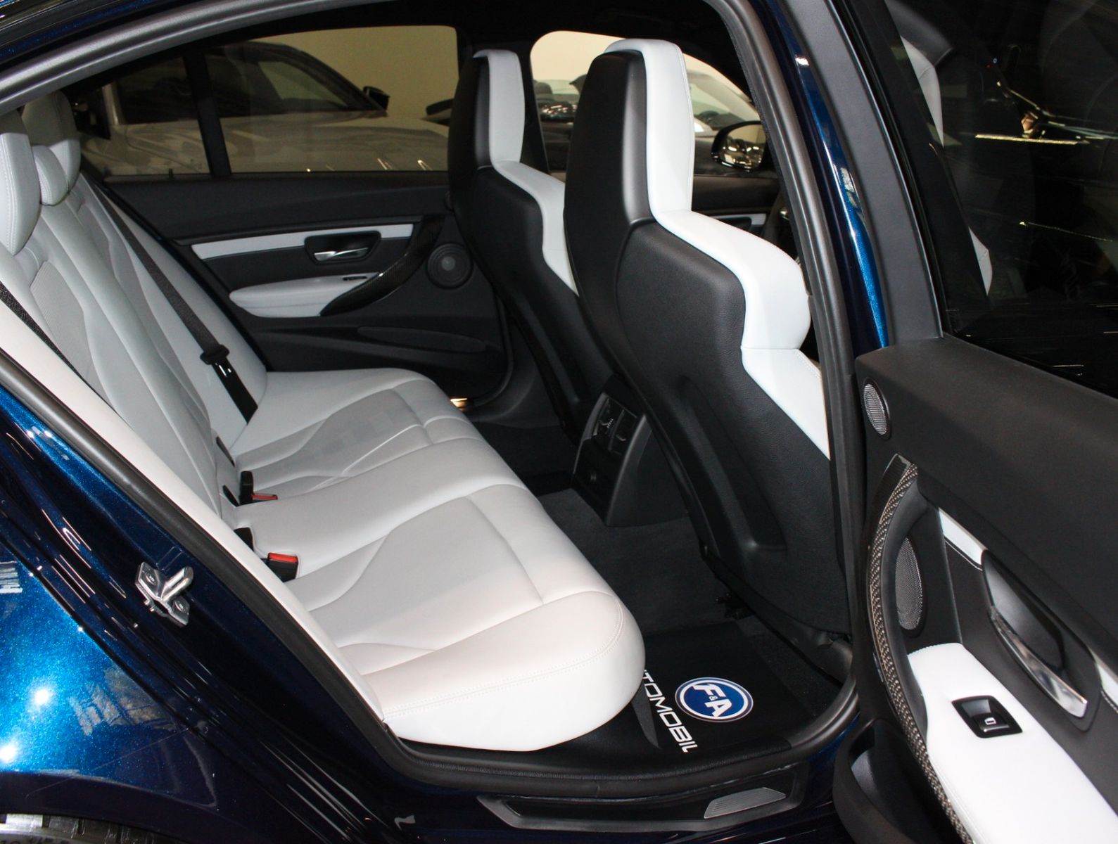 Fahrzeugabbildung BMW M3 LCI Tansanitblau*H&K*HUD*DE*TOP