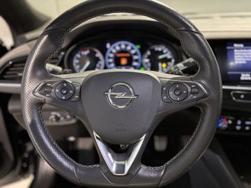 Fotografie des Opel Insignia Grand Sport 2.0 Diesel Automatik GS Lin