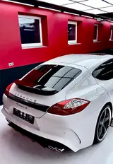 Porsche  4S Panamera V8 Sauger - Porsche Panamera: Weiß