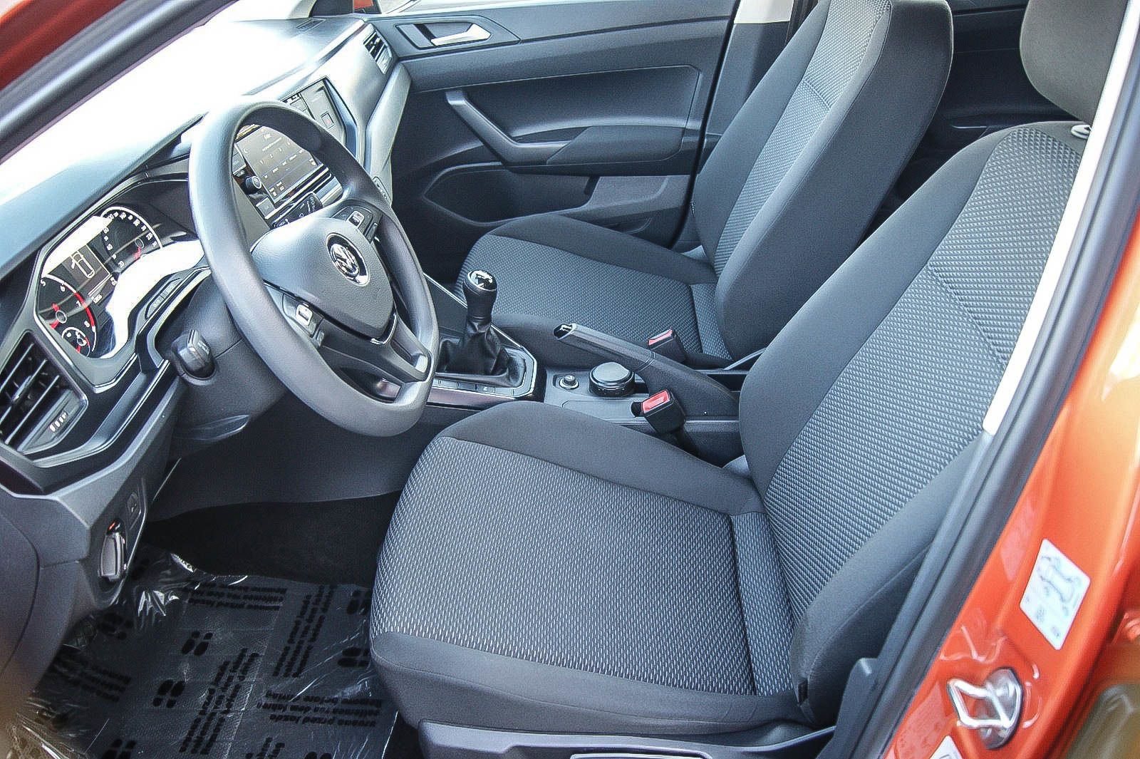 Fahrzeugabbildung Volkswagen Polo VI Trend 1.0 BMT ENERGETIC-ORANGE PDC KLIMA