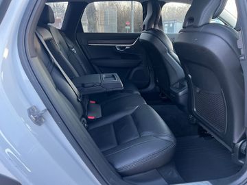 Volvo V90 Cross Country - 6