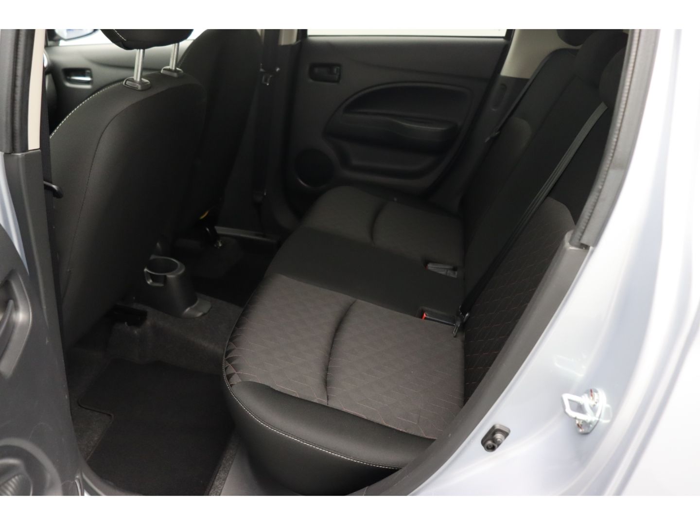 Fahrzeugabbildung Mitsubishi Space Star 1.2 Select+ Kamera  DAB