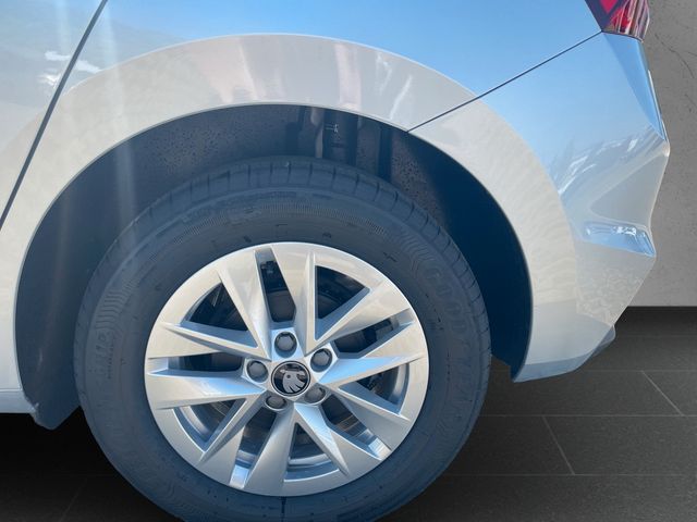 Skoda Fabia 1.0 TSI Essence *ALU*DAB*LED*PDChi*SHZ*TEL