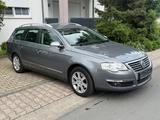 Volkswagen PASSAT*VARIANT*HIGHLINE*KLIMA*SHZ*LEDER*TÜV* - VW Passat Variant von 2005