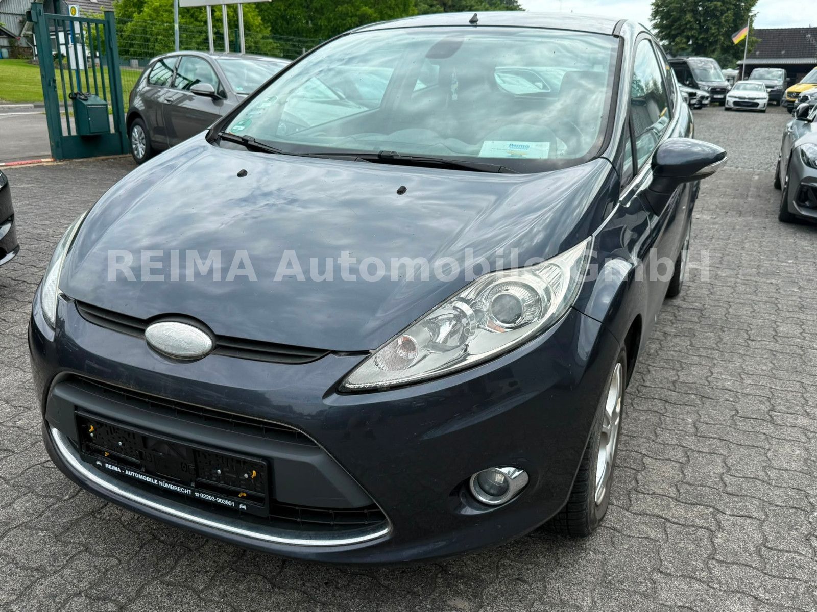Fahrzeugabbildung Ford Fiesta 1,6TDCI  Titanium, Klimaautomatik