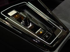 VW Golf VIII|SHZ|LHZ|LED|AHK|Massage|Kamera|Navi