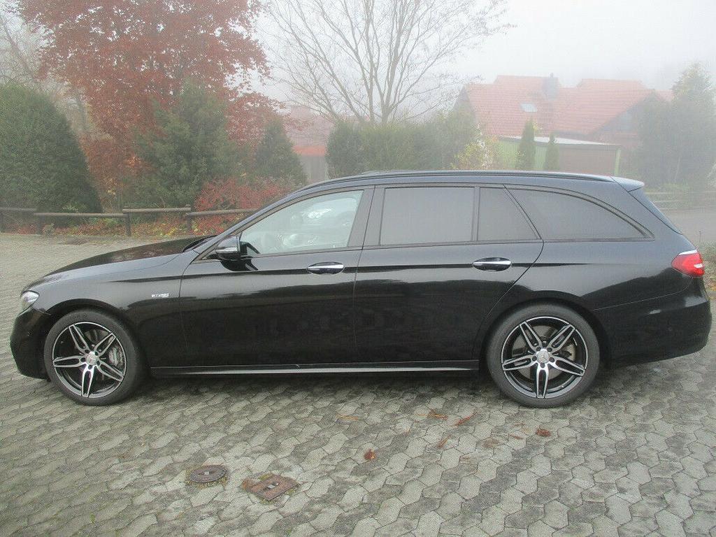 Mercedes-Benz E 43 AMG