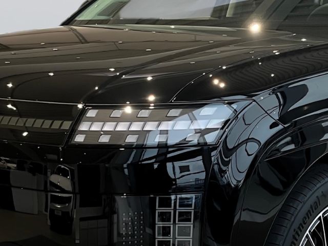 Fahrzeugabbildung Hyundai IONIQ 9 110 kW 4WD Uniq Panoramadach+ Swivel-Pak