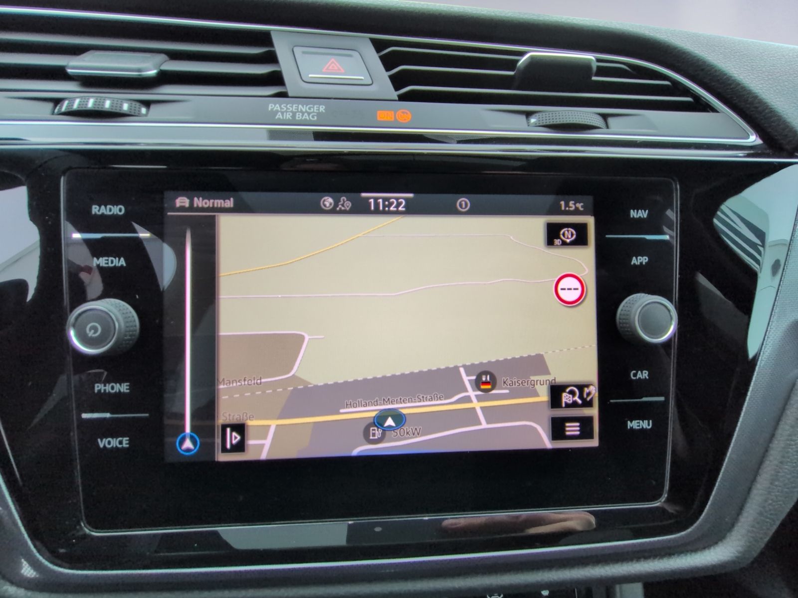 Touran 2.0 TDI DSG R Line 7Sitze+AHK+PANO+MATRIX