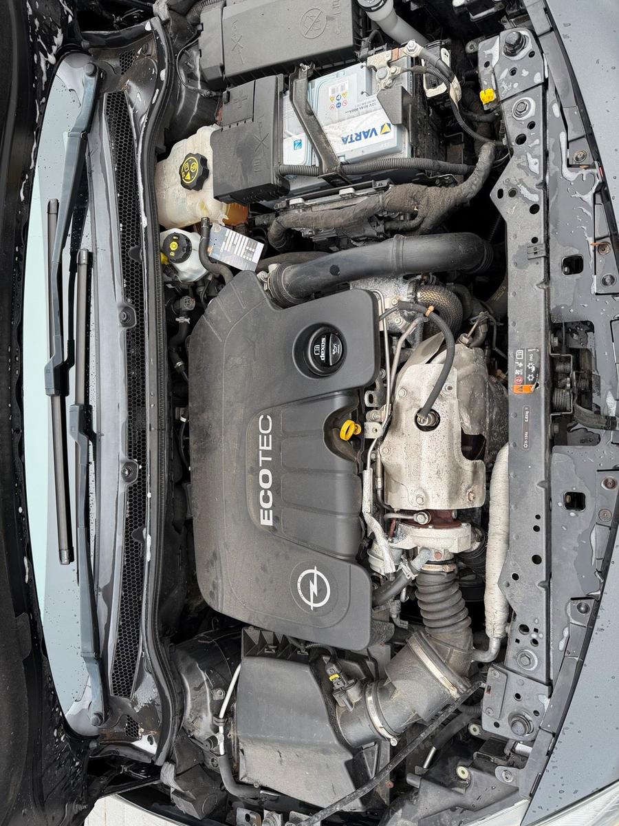 Opel Astra 2015 — photo 8
