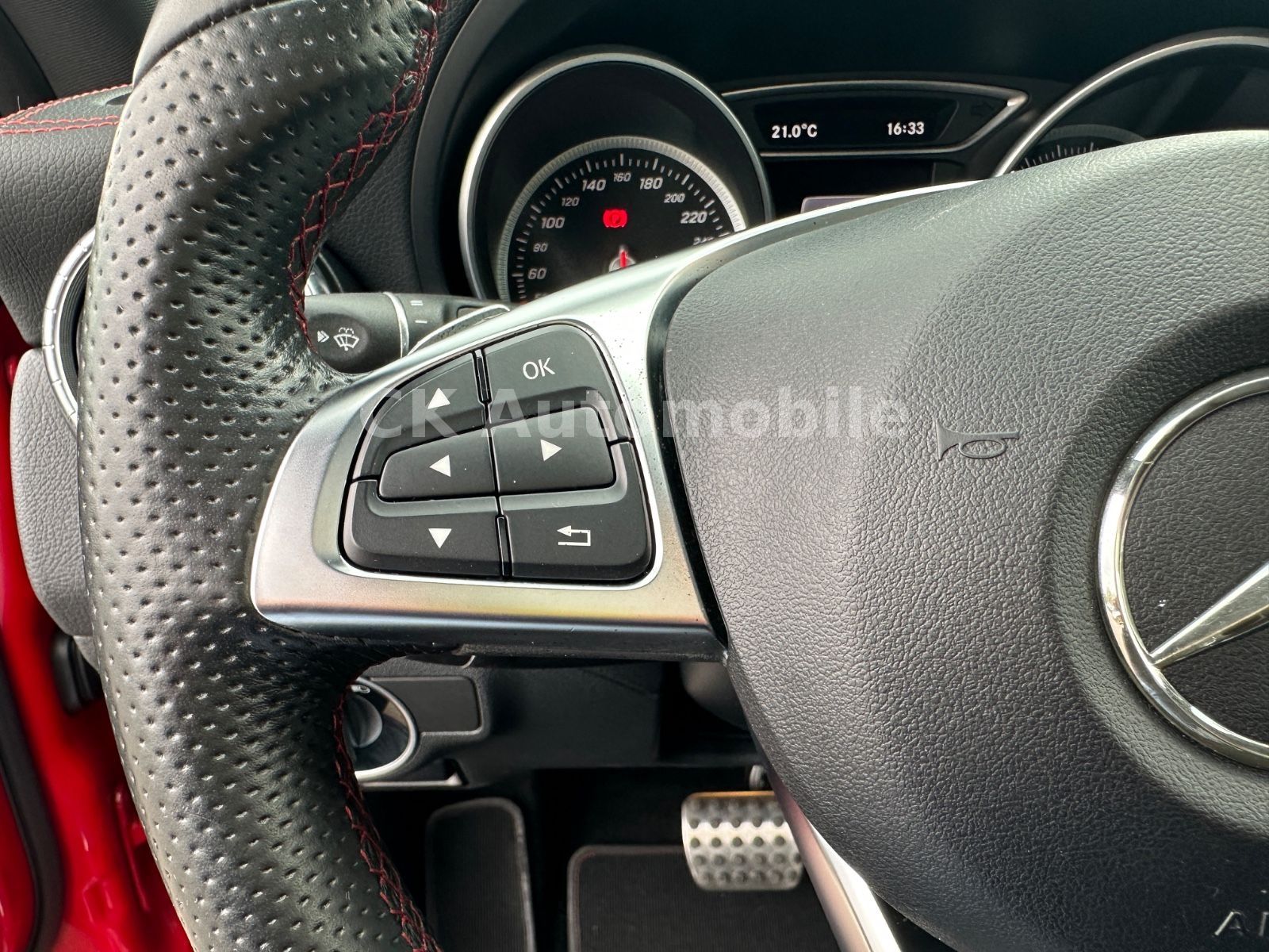 Fahrzeugabbildung Mercedes-Benz CLA 200 Shooting Brake AMG-Line/Night-Paket/LED