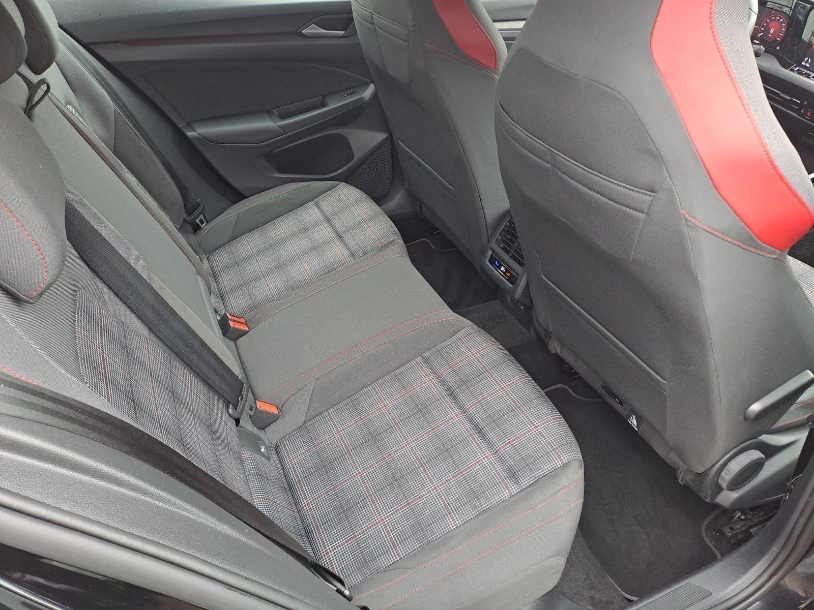 Volkswagen Golf - Bild 14