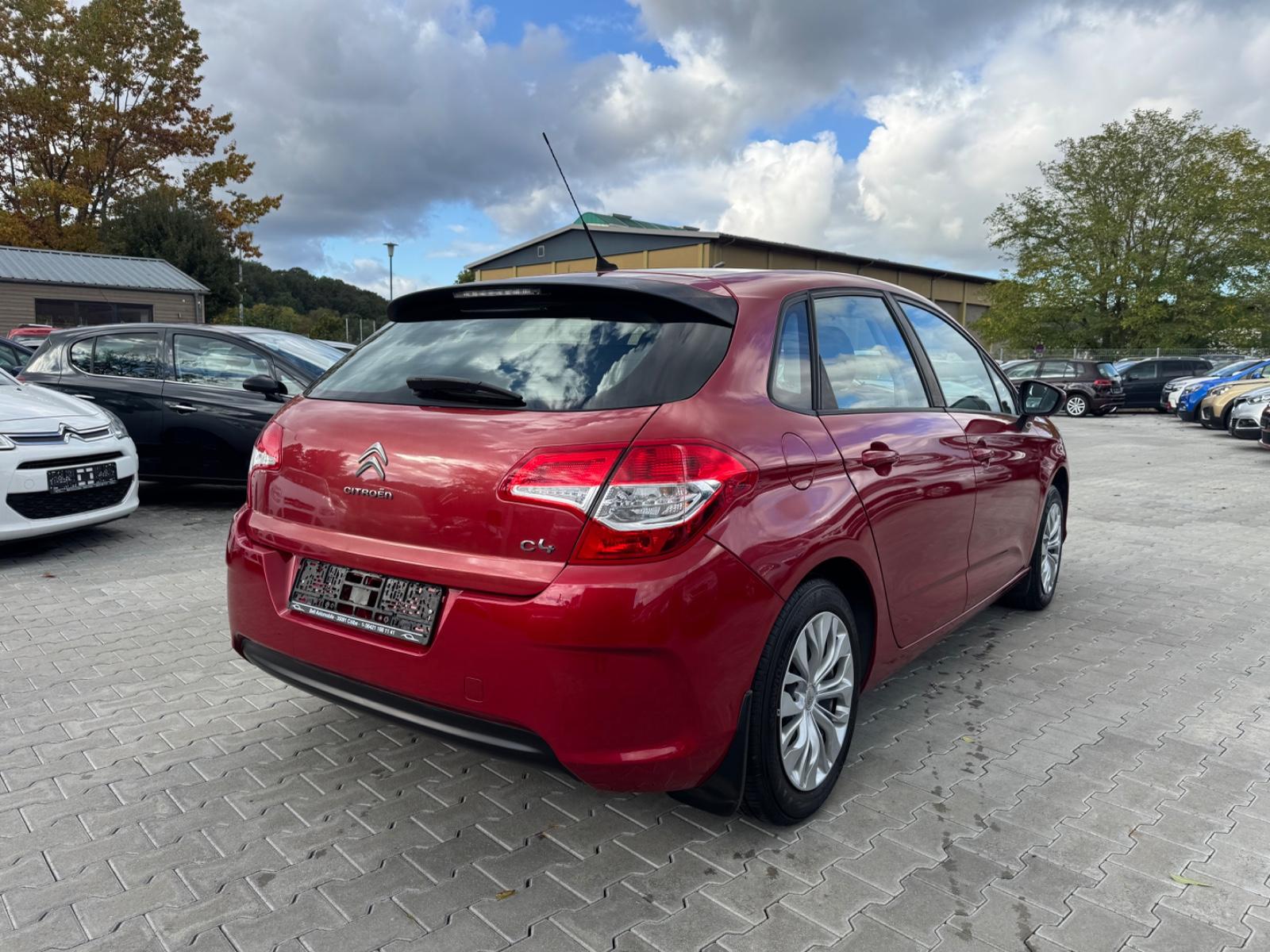 Citroën C4 Lim. Live 1,2 Ltr. - 81 kW / Klima / 1 Hand