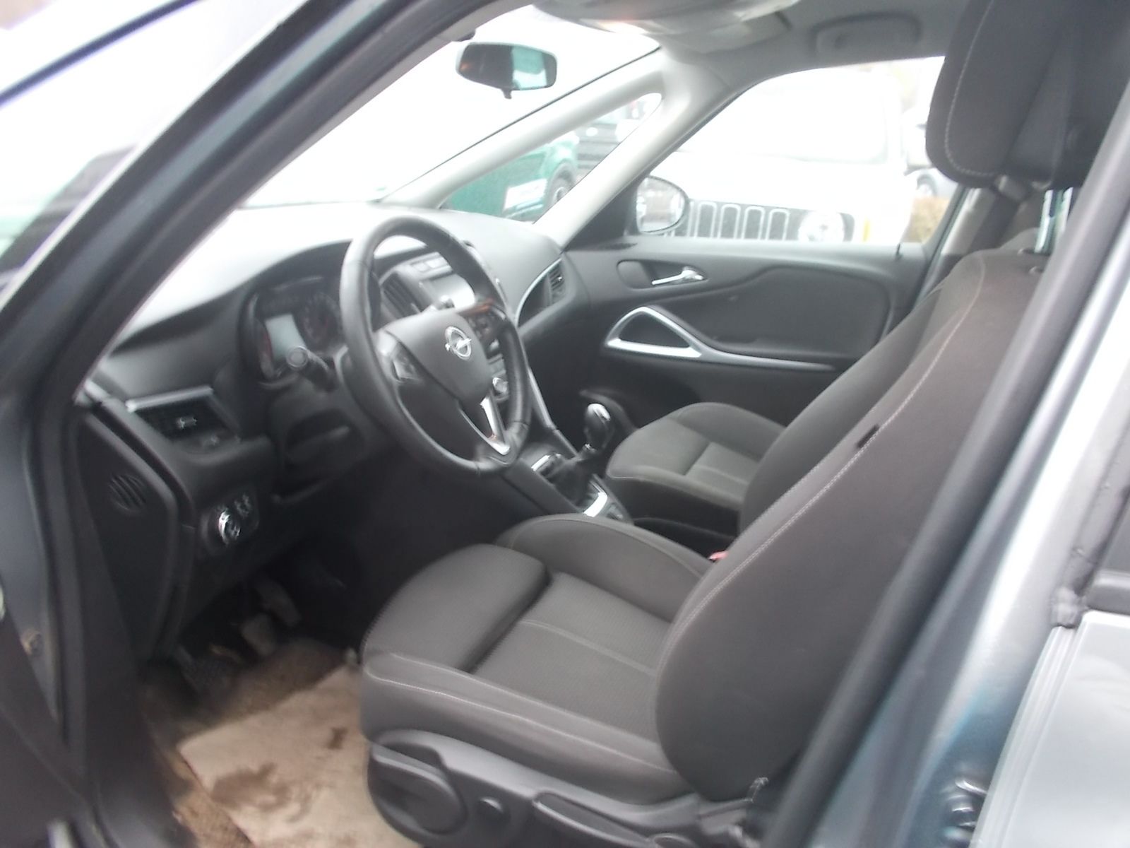 Fahrzeugabbildung Opel Zafira Tourer 1.4 Turbo 140 PS + AUTOGAS + AHK