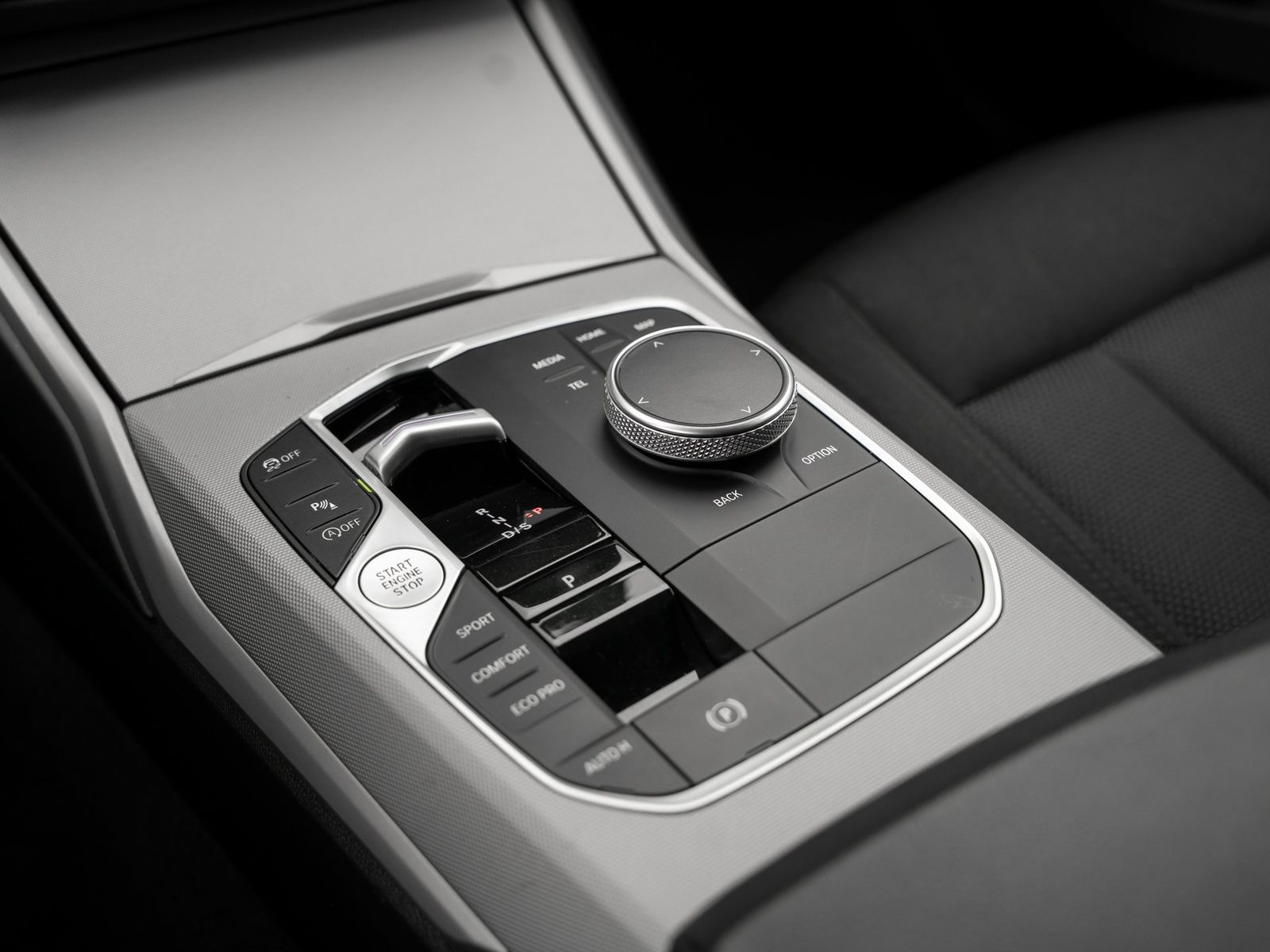 BMW 318 i Touring foto 12