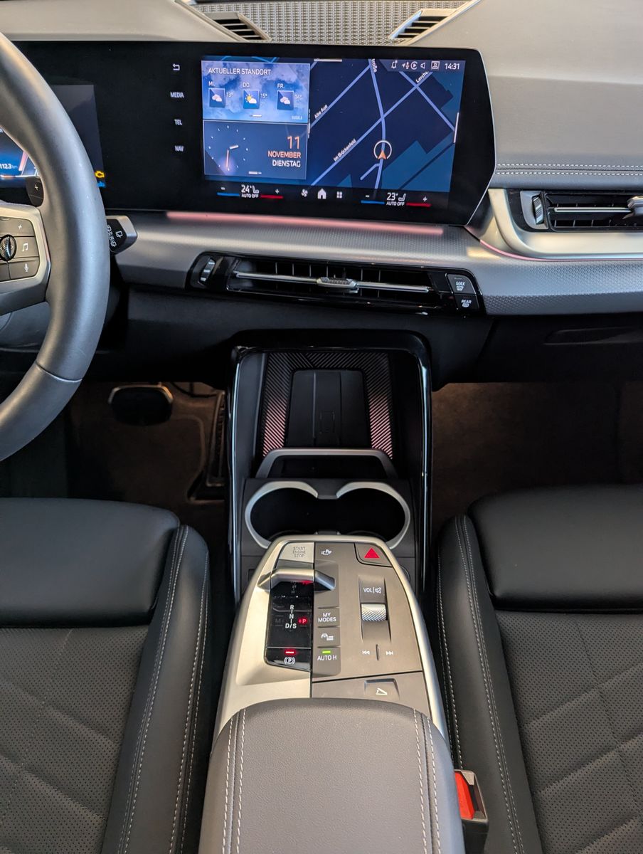 BMW X1 18 d M-Sport Pano Premium-Travel-Paket AHK - Image 21