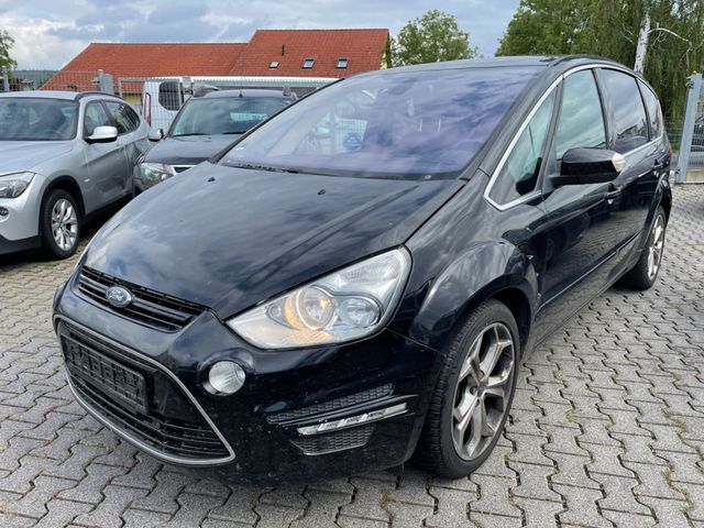 Ford S-Max Titanium