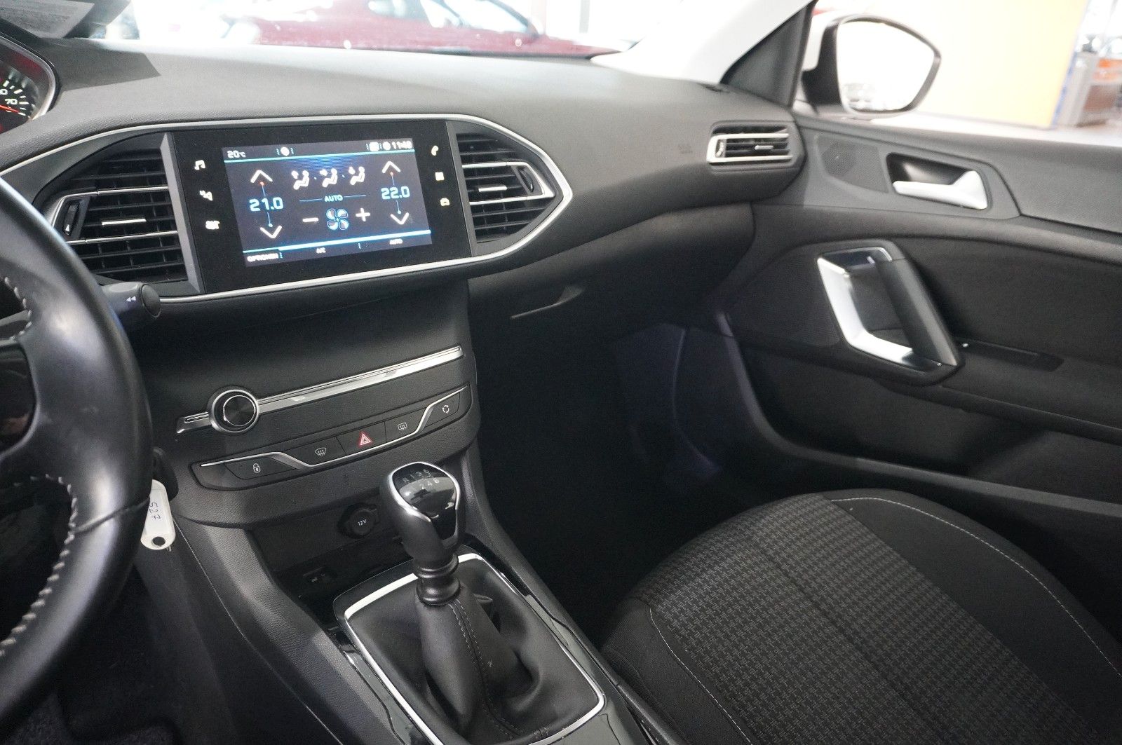 Fahrzeugabbildung Peugeot 308 SW 1.5D ACTIVE NAVI/LED/SHZ/TEMP./PDC/KLIMA