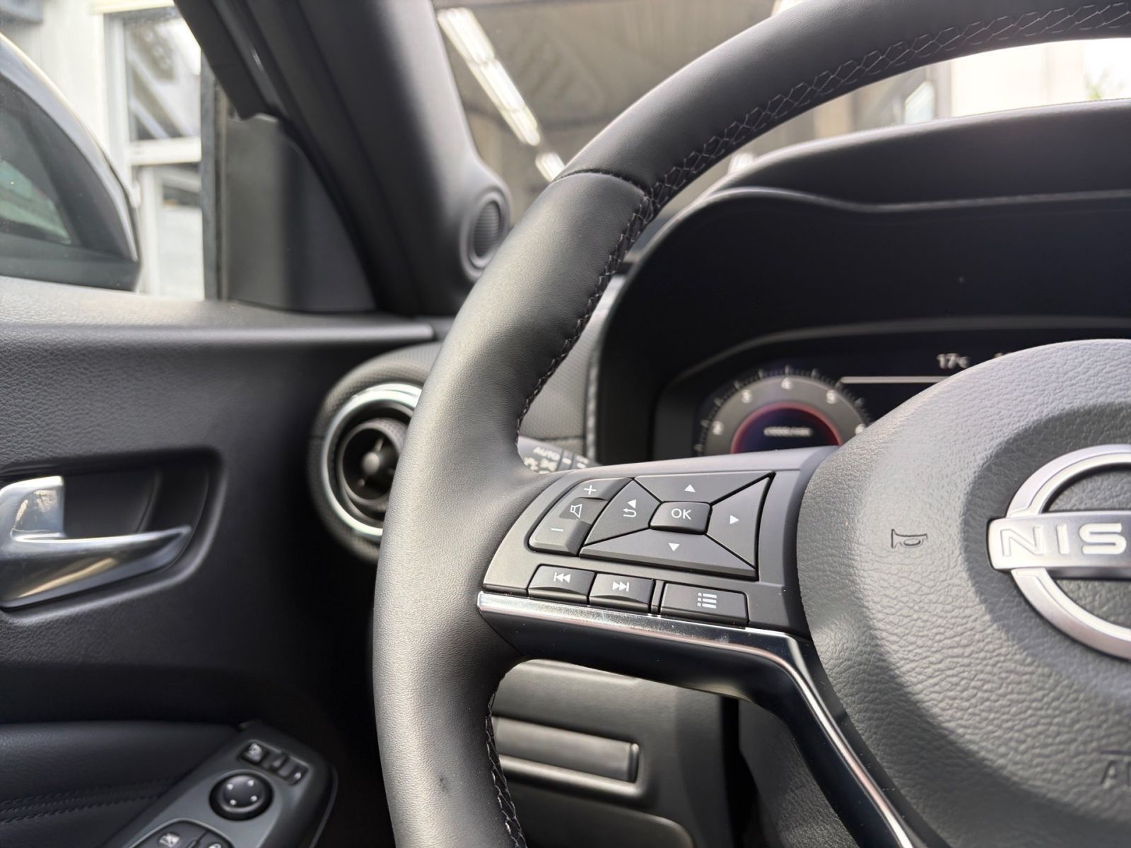 Fahrzeugabbildung Nissan Juke N-Connecta*NAVI*Kamera*Winterpaket*