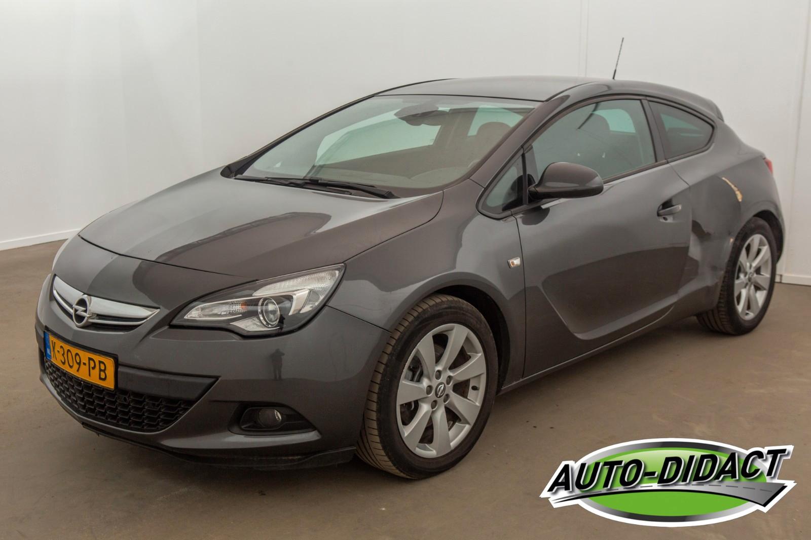 Opel Astra J 1.4 Turbo GTC Edition