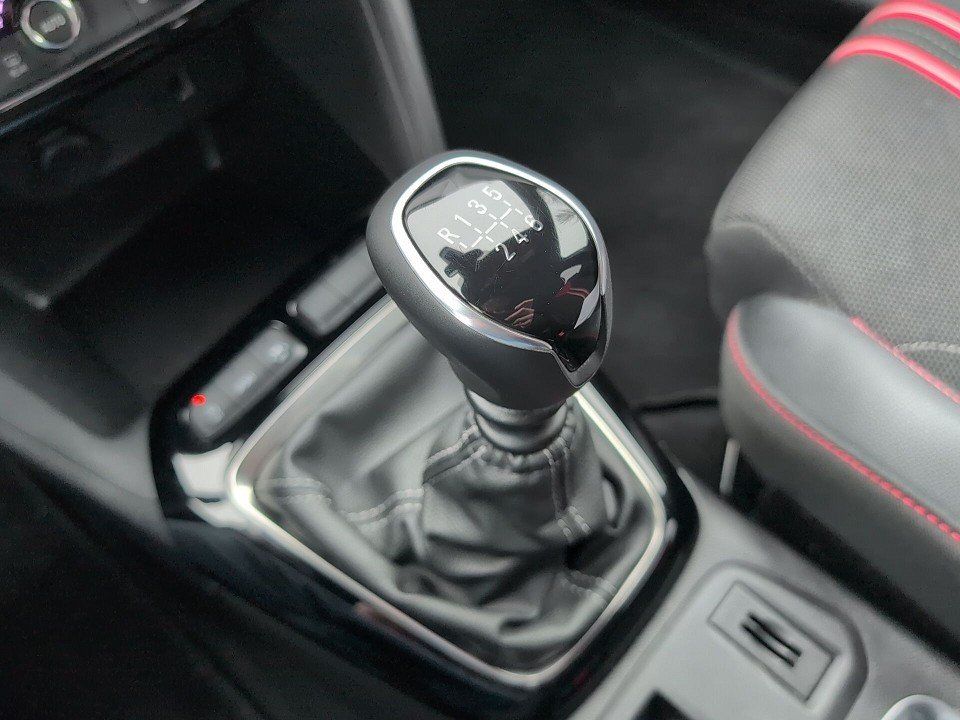 Fahrzeugabbildung Opel CORSA 1.2T GS-LINE GARANTIE LED+17ALU+CARPLAY++