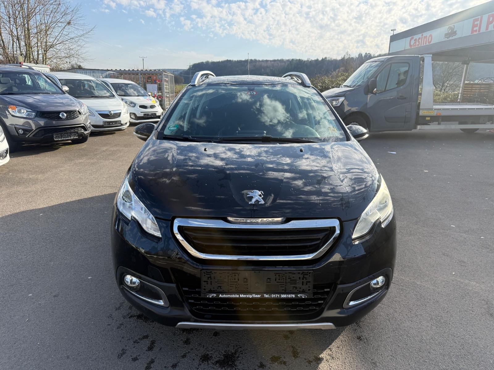 Peugeot 2008 1.2i Active *1.Hand,TOP Gepf.,SHZ,NAVI,AHK*