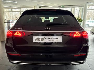 Mercedes E 200 - 7