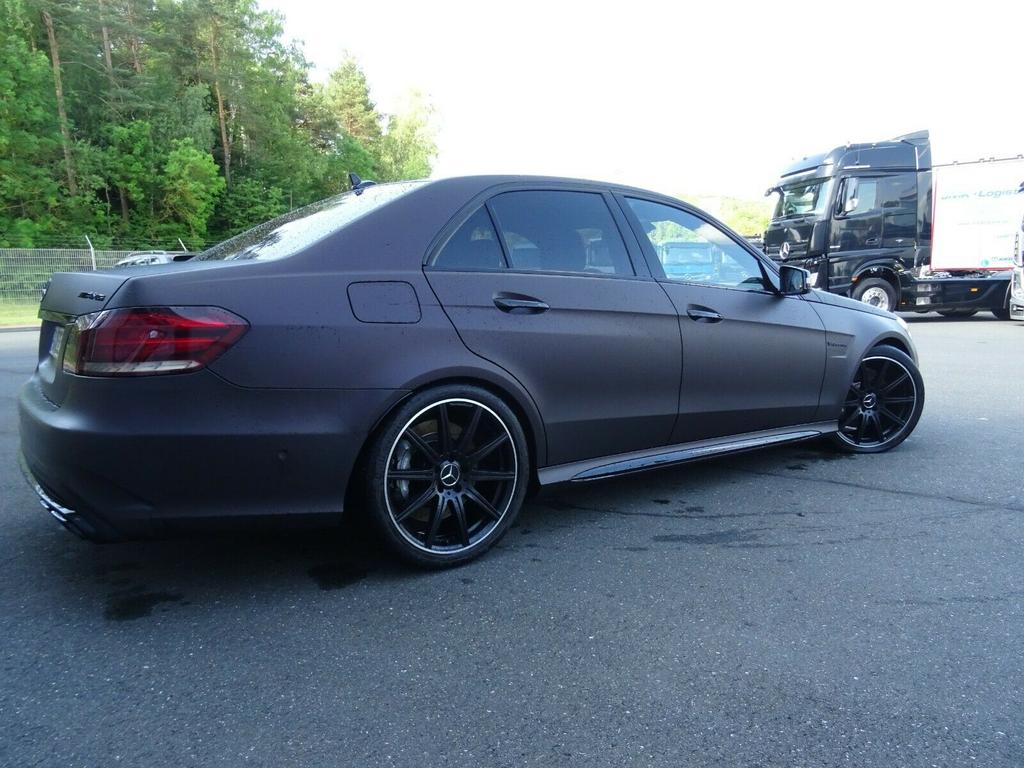 Mercedes-Benz E 63 AMG
