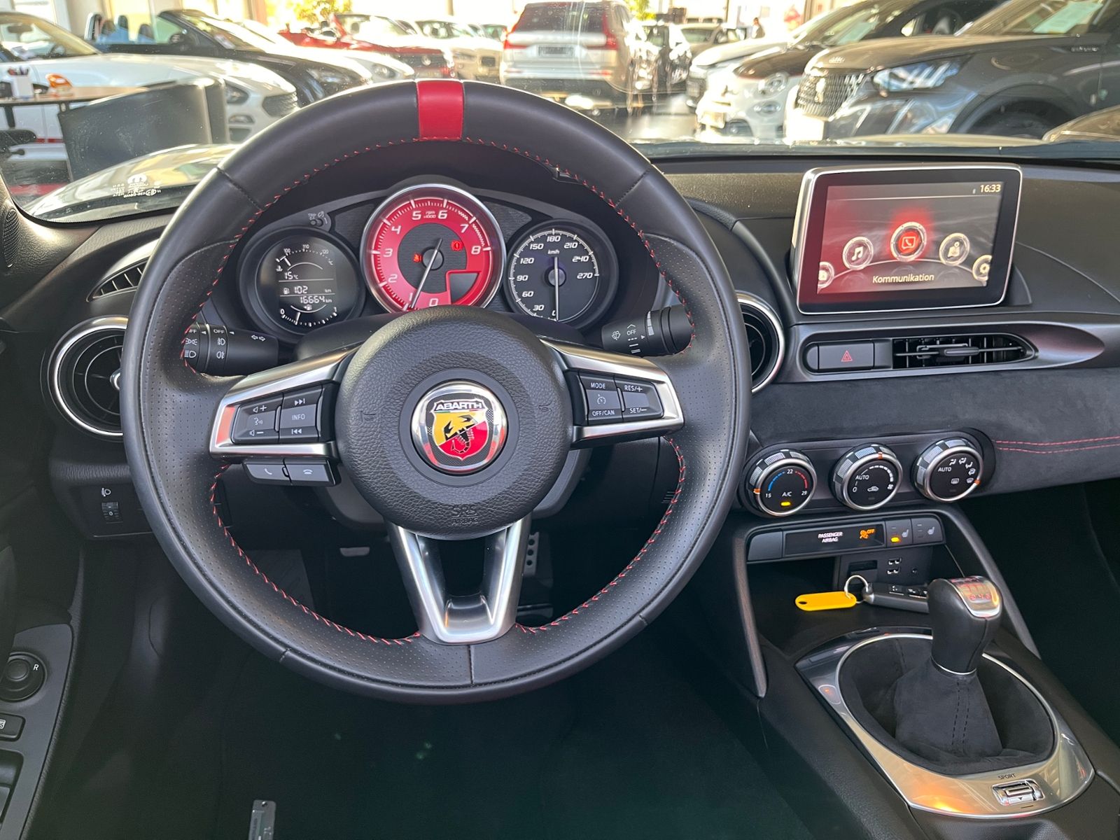 Fahrzeugabbildung Abarth 124 Spider  BOSE LEDER ALU