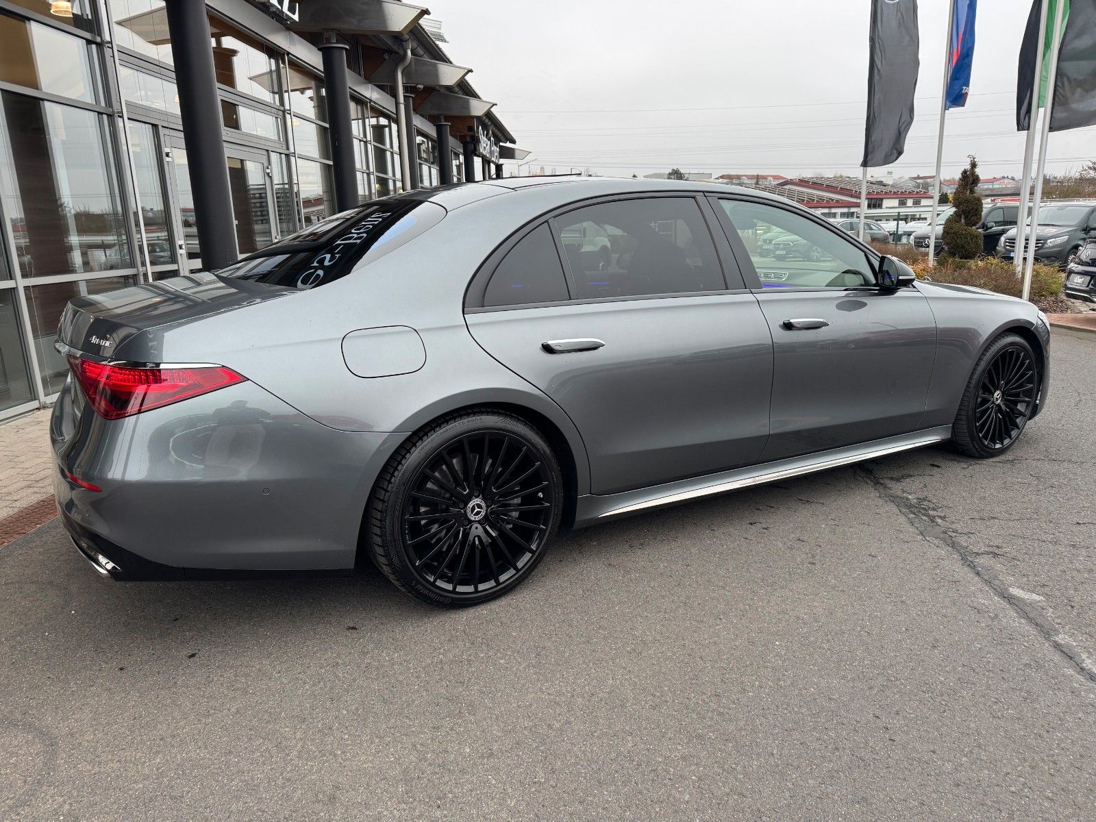 Fahrzeugabbildung Mercedes-Benz S 580 4M L VOLL+AMG+STH+Fond-Enter+Pano+AirM