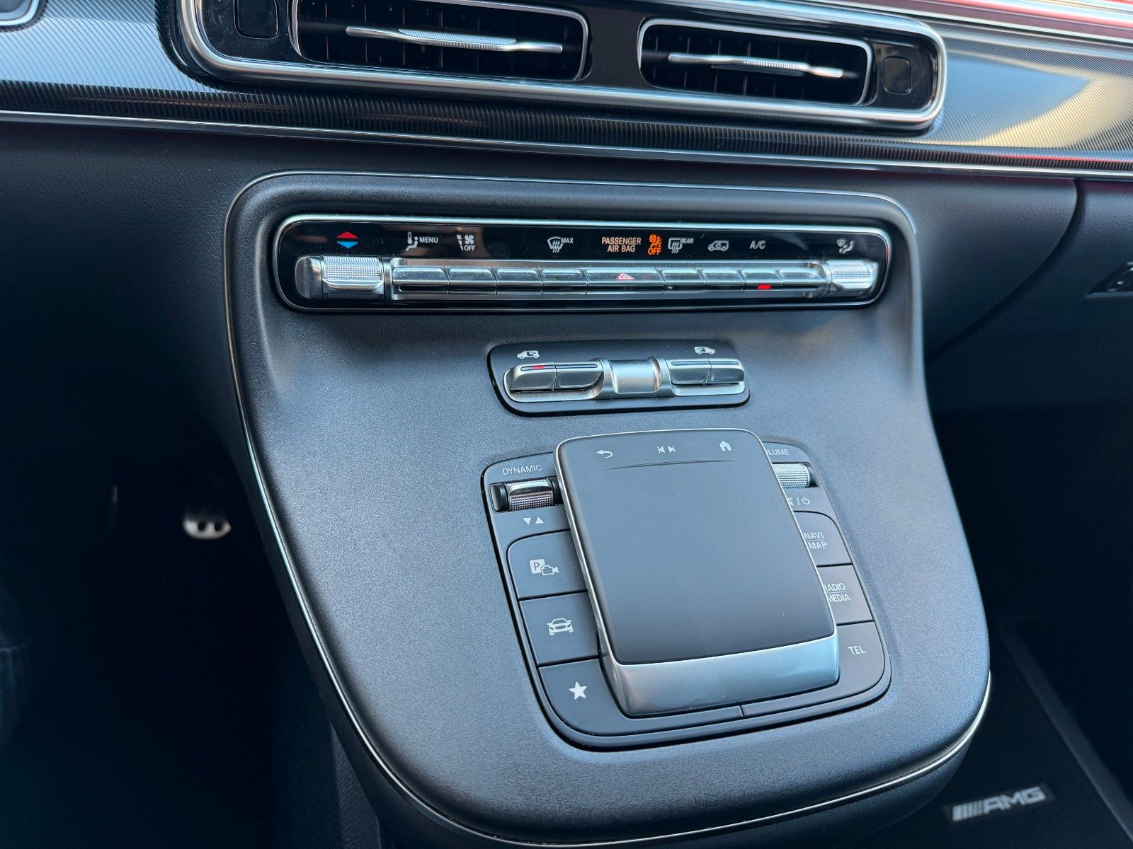 Fahrzeugabbildung Mercedes-Benz V 220 d STYLE AMG DISTRONIC AHK2,5to NIGHT Liege