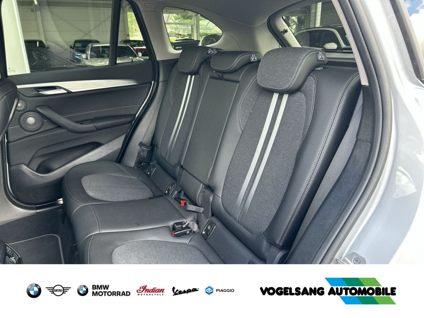Fahrzeugabbildung BMW X1 20i xDrive,SportLine,AHK,Rückfahrk.,H&KSound,