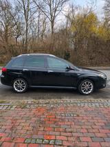 Fiat Croma 1.9 Multijet 16V Dynamic Dynamic - schwarze Fiat Croma